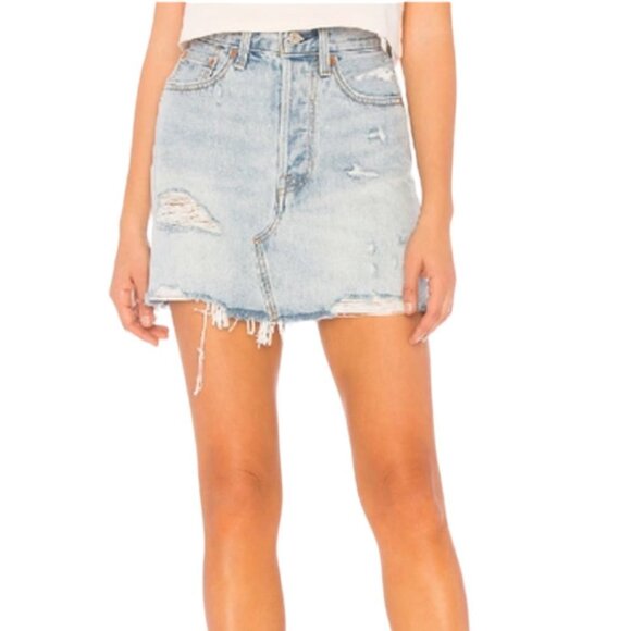 LEVI'S Destructed Denim Skirt in What's The Damage Womens 24 - Picture 1 of 10
